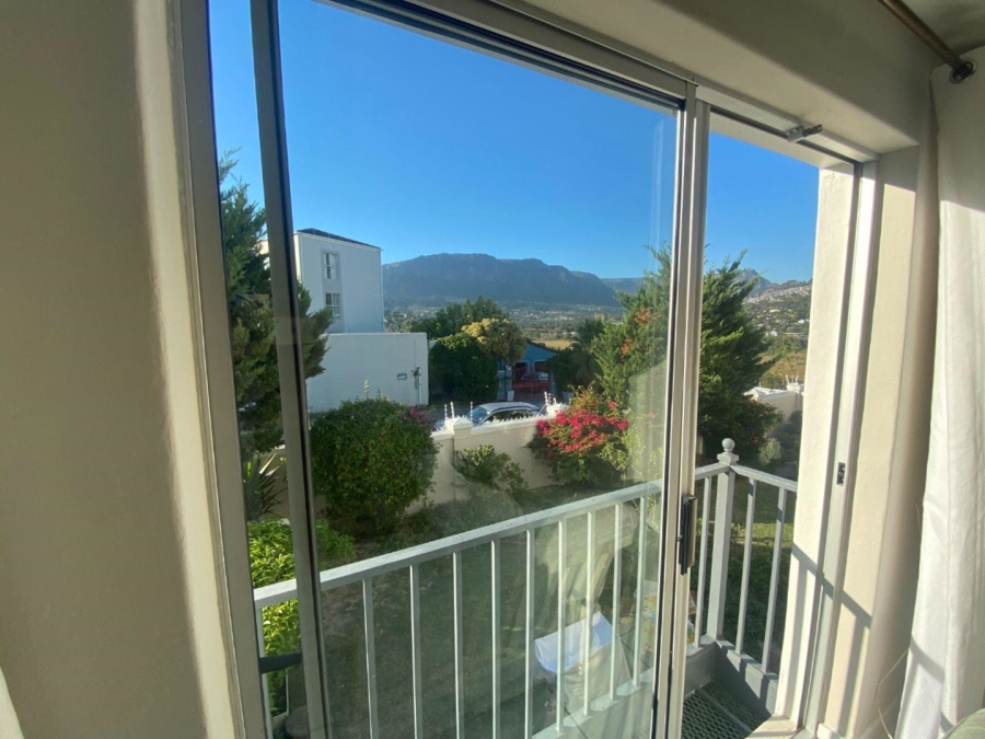 To Let 2 Bedroom Property for Rent in Hout Bay Western Cape